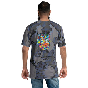 6 eyed rainbow tiger on painted grey Men's t-shirt