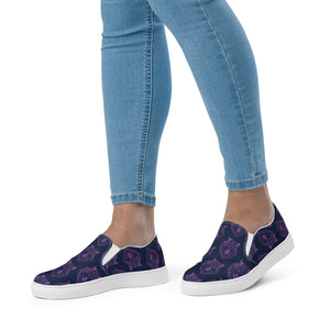 Navy Lavender Smiling Wolf Women’s slip-on canvas shoes
